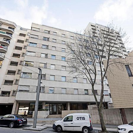 2Br Flat By Metro W/ Free Parking By Lovelystay Vila Nova de Gaia Extérieur photo
