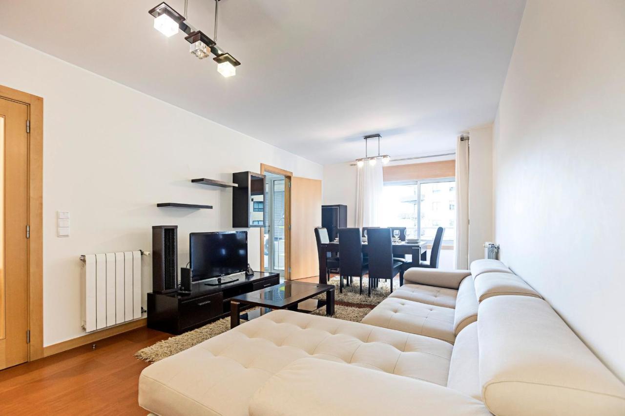 2Br Flat By Metro W/ Free Parking By Lovelystay Vila Nova de Gaia Extérieur photo