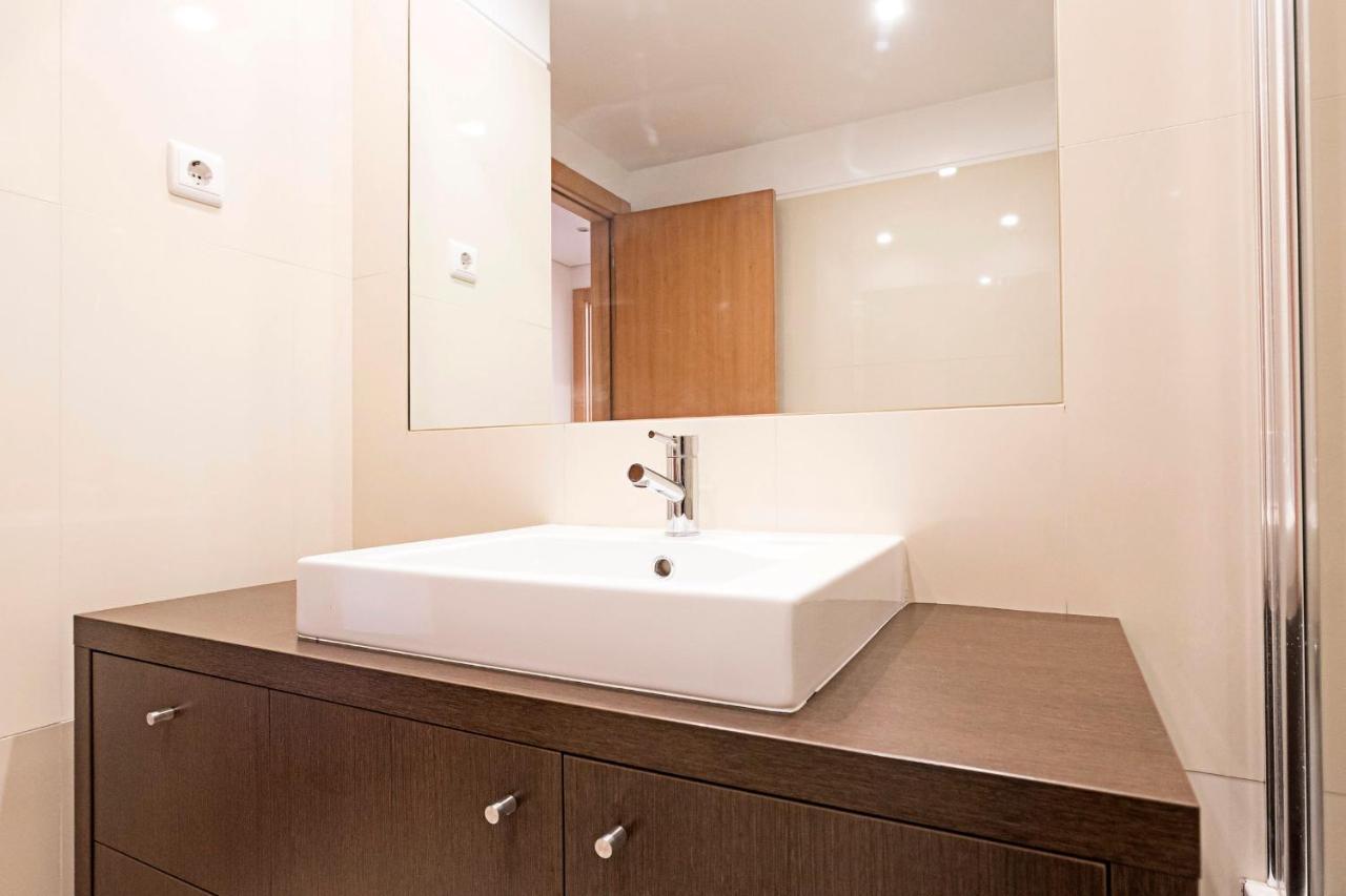 2Br Flat By Metro W/ Free Parking By Lovelystay Vila Nova de Gaia Extérieur photo