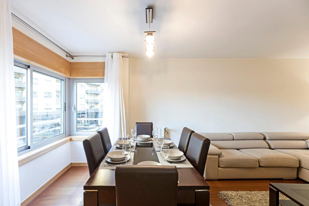 2Br Flat By Metro W/ Free Parking By Lovelystay Vila Nova de Gaia Extérieur photo