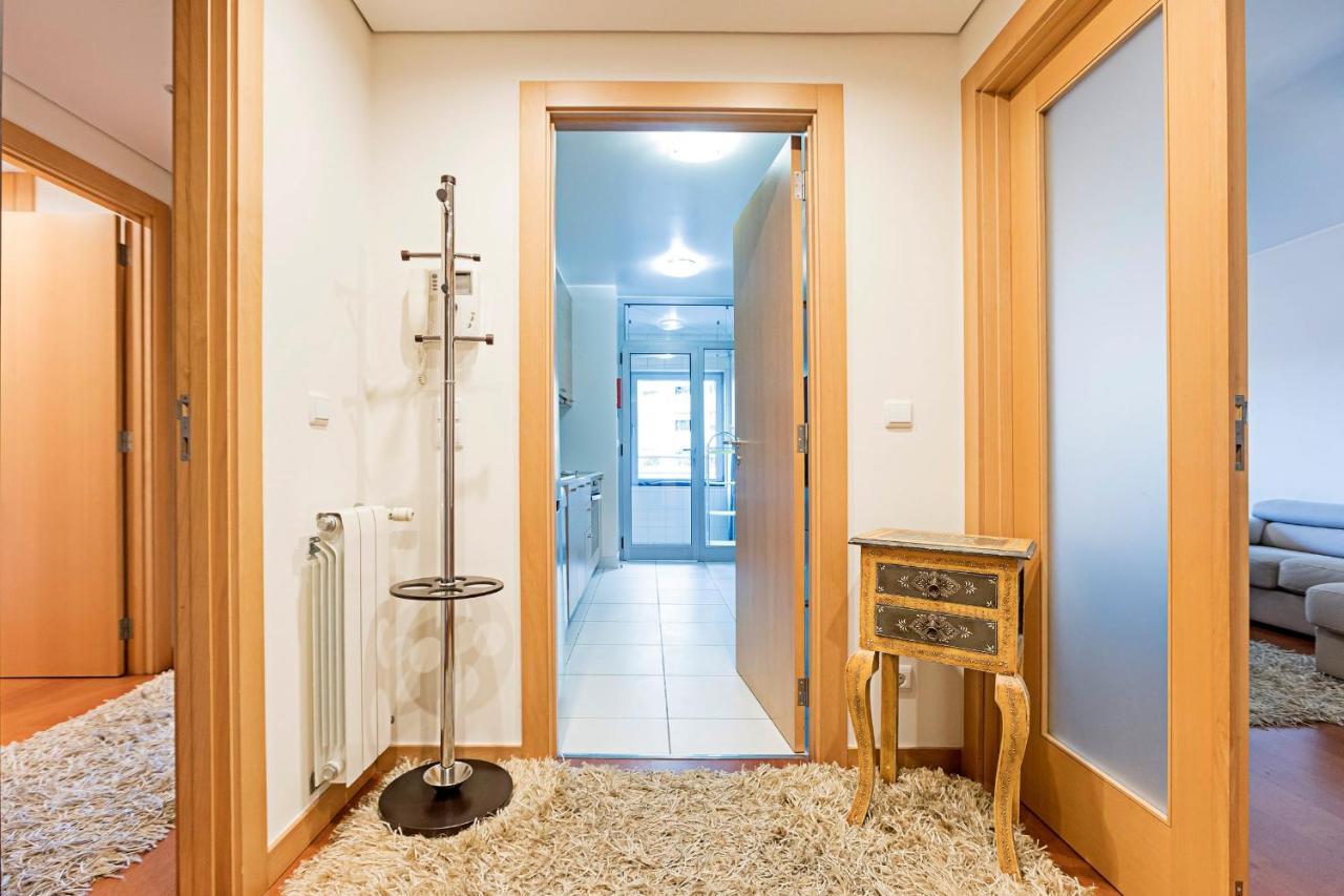 2Br Flat By Metro W/ Free Parking By Lovelystay Vila Nova de Gaia Extérieur photo